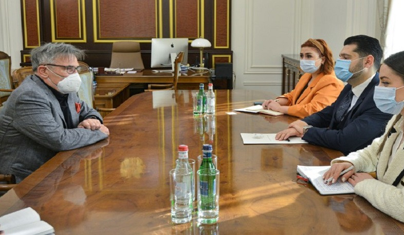 Преимуществом правительства Армении перед рядом стран является прозрачный стиль работы: Томас Шрапель