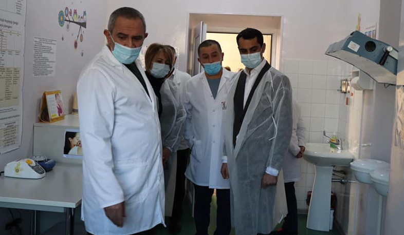 Գեղարքունիքի մարզպետն այցելել է Մարտունի համայնքի ծննդատուն, ծանոթացել առկա պայմաններին ու հնարավորություններին