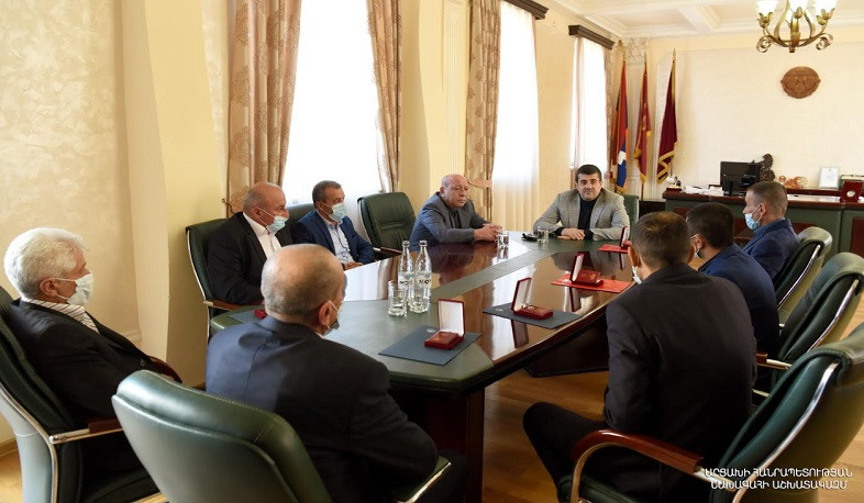 Արայիկ Հարությունյանը պետական պարգևներ է հանձնել մի խումբ ազատամարտիկների