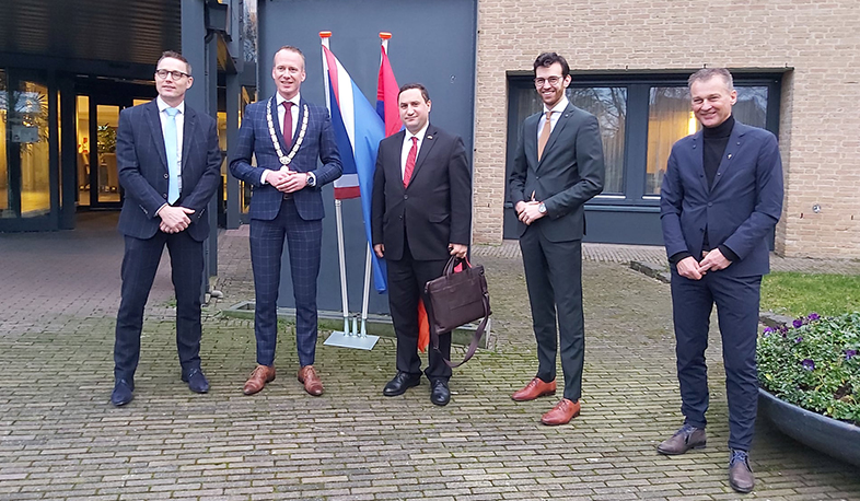 Դեսպանը Բալայանը հանդիպել է Ուրկի քաղաքապետի և քաղաքային խորհրդի անդամների հետ