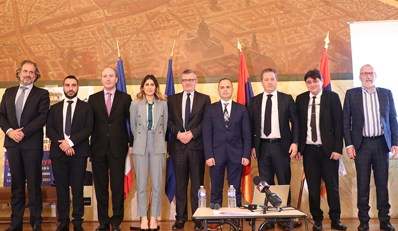 Zareh Sinanyan participated in economic forum of ‘Armenian Movement’ organization