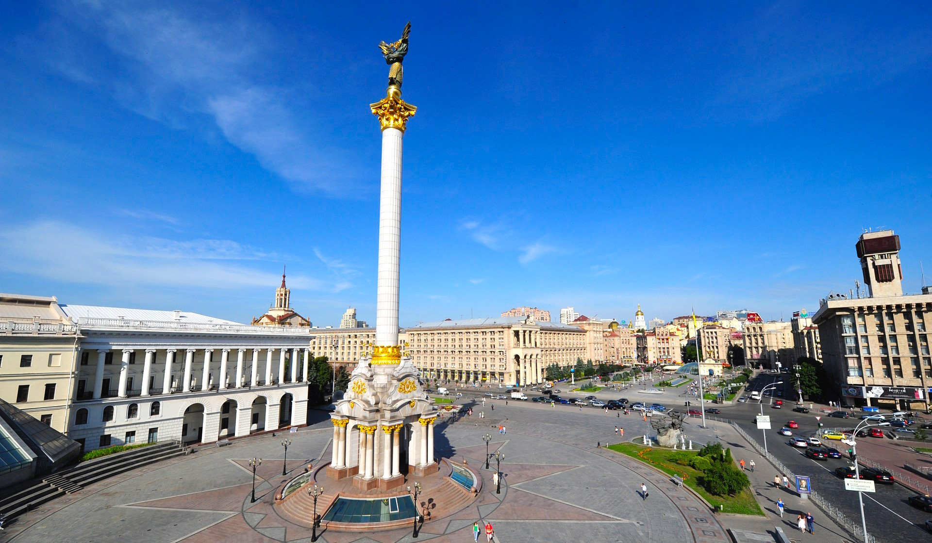 UK and Israel started evacuating families of diplomats from Ukraine