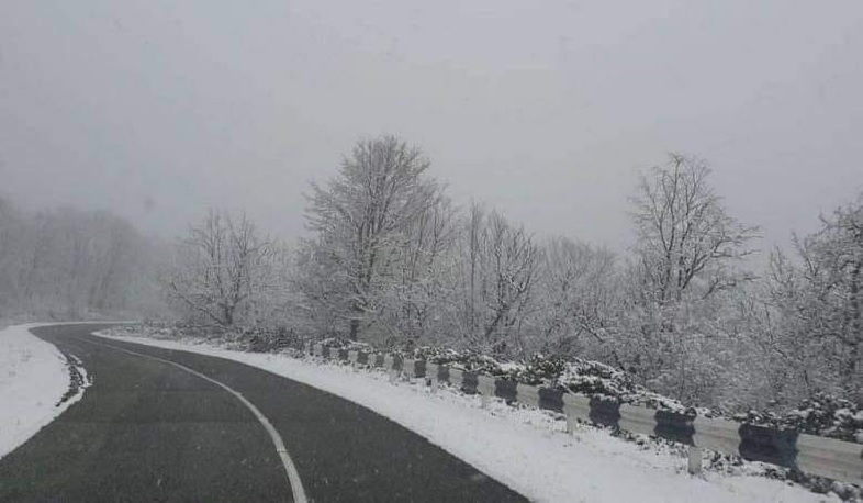 Թումանյանի, Ստեփանավանի տարածաշրջաններում թույլ ձյուն է տեղում, Նոյեմբերյան-Ջուջևան ավտոճանապարհին մերկասառույց է