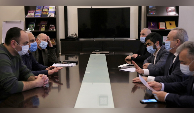 ԿԳՄՍ նախարարն ընդունել է ԳԱԱ օրգանական և դեղագործական քիմիայի գիտատեխնոլոգիական կենտրոնի ներկայացուցիչներին