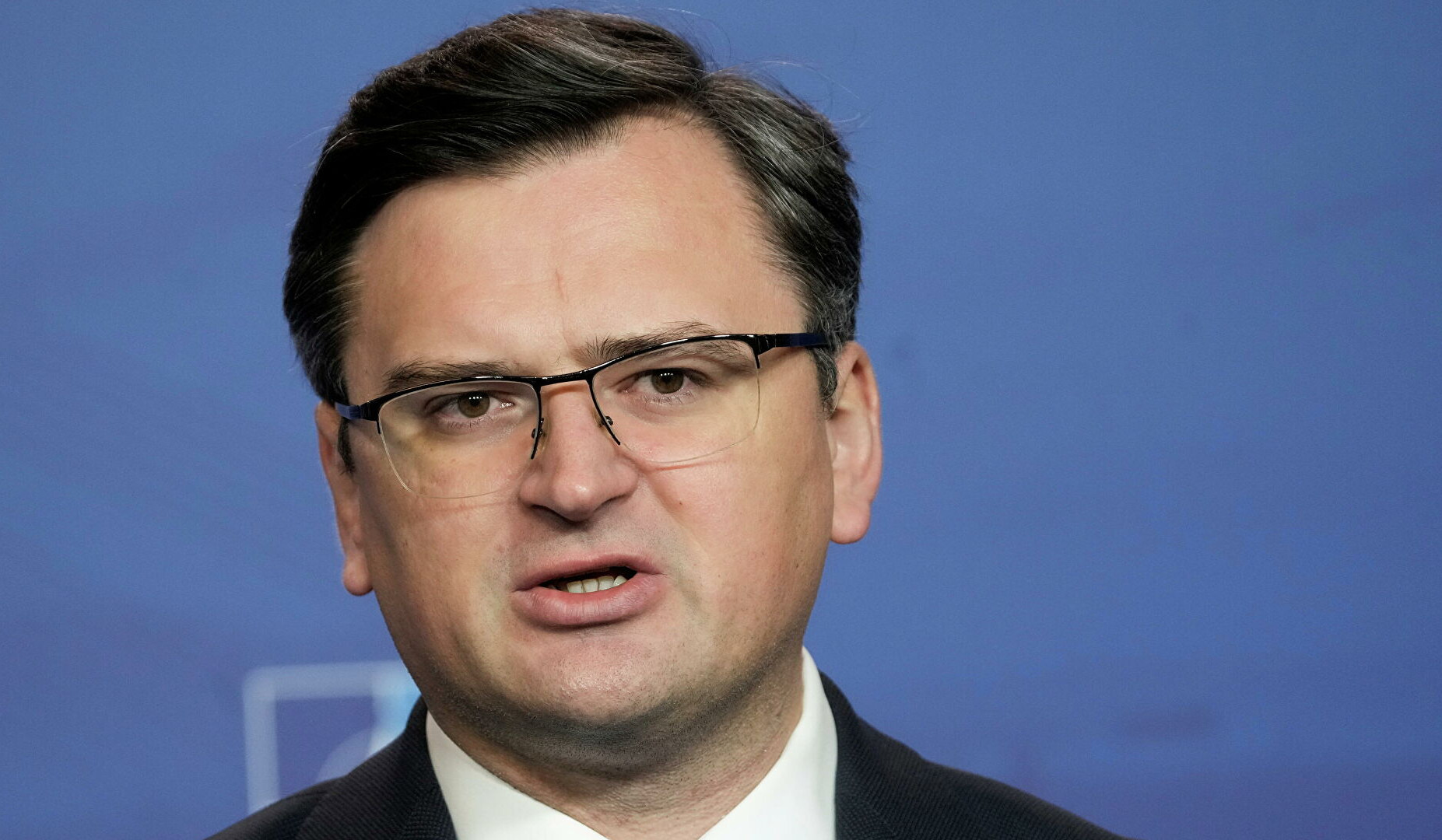 Киев сочтет признание ЛНР и ДНР выходом России из Минских соглашений: Дмитрий Кулеба