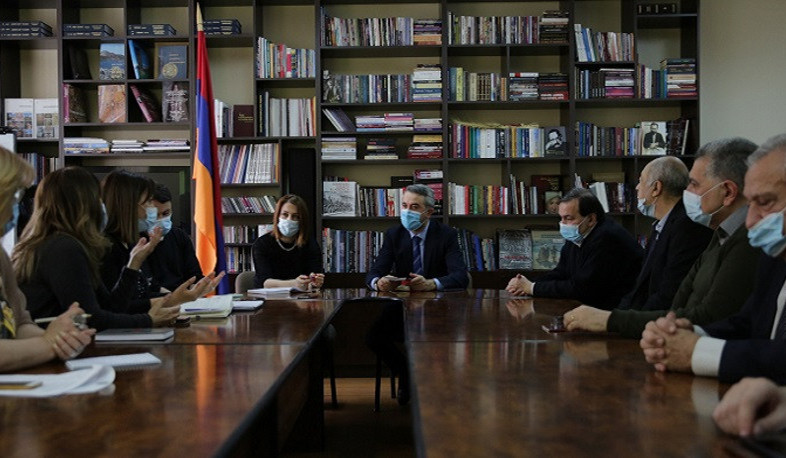 Աշխատանքային խումբը քննարկել է Չարենցի 125-ամյակին նվիրված ծրագրերը