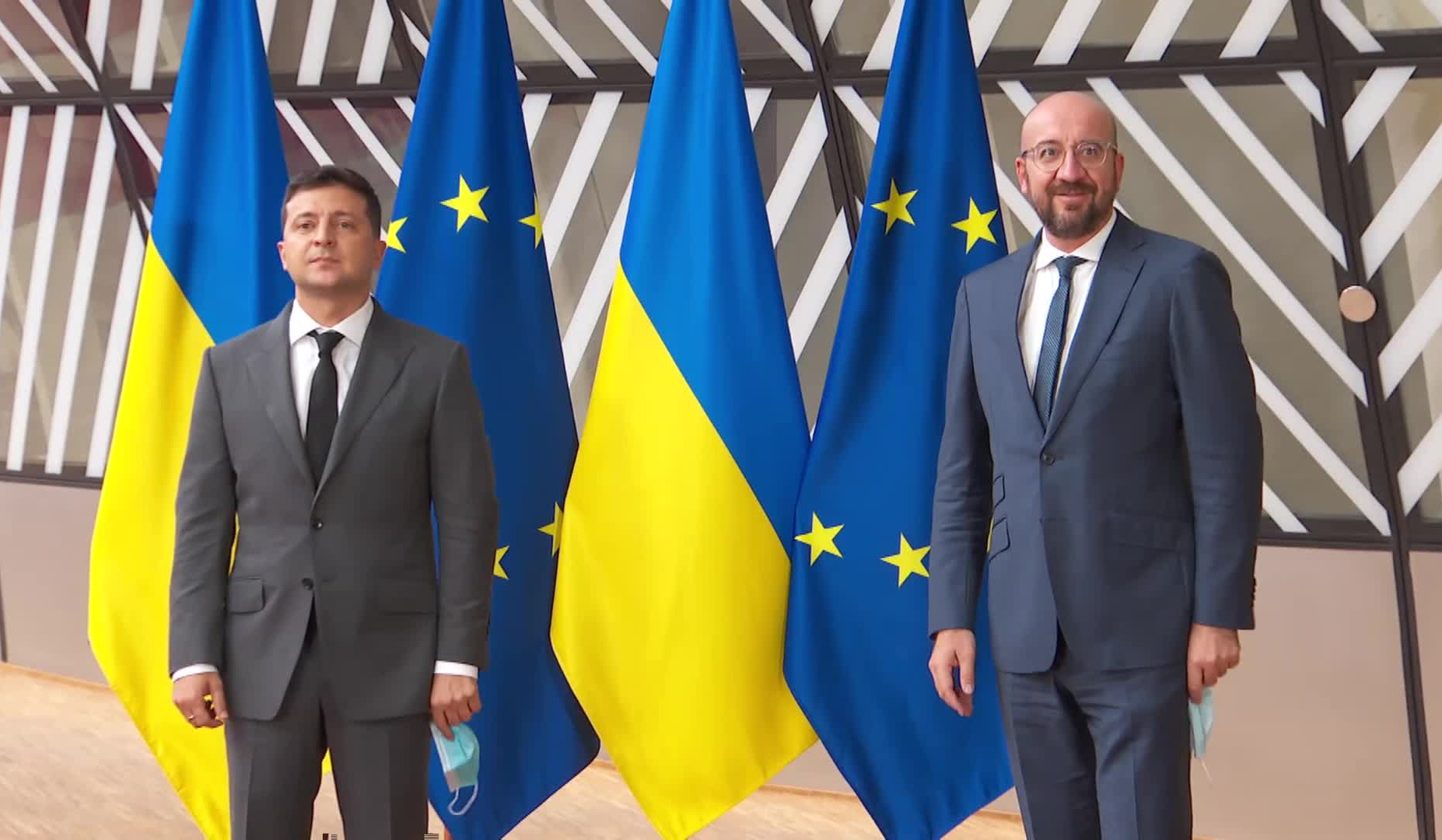 EU leaders arrive for meeting on Ukraine