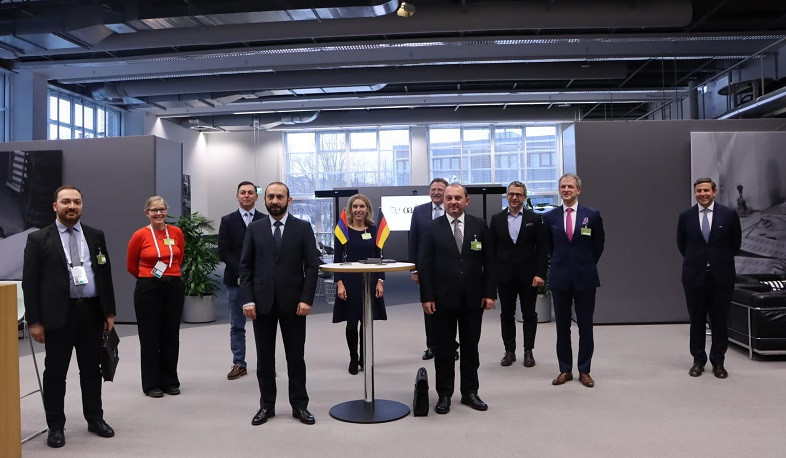 Ararat Mirzoyan met with German businessmen