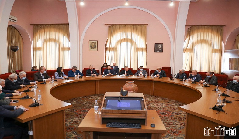 Քննարկվել են գիտատեխնոլոգիական զարգացման հեռանկարին և ԳԱԱ աշխատանքներին վերաբերող հարցեր