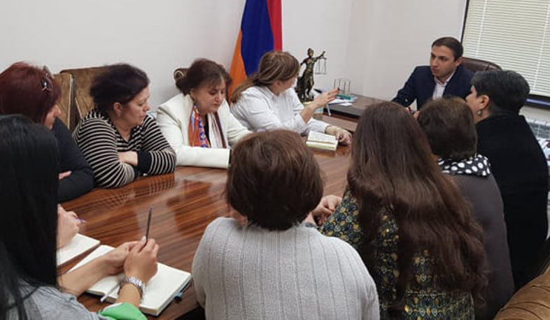 Գեղամ Ստեփանյանն ընդունել է «Փախստական կանանց միավորում» հասարակական կազմակերպության անդամներին