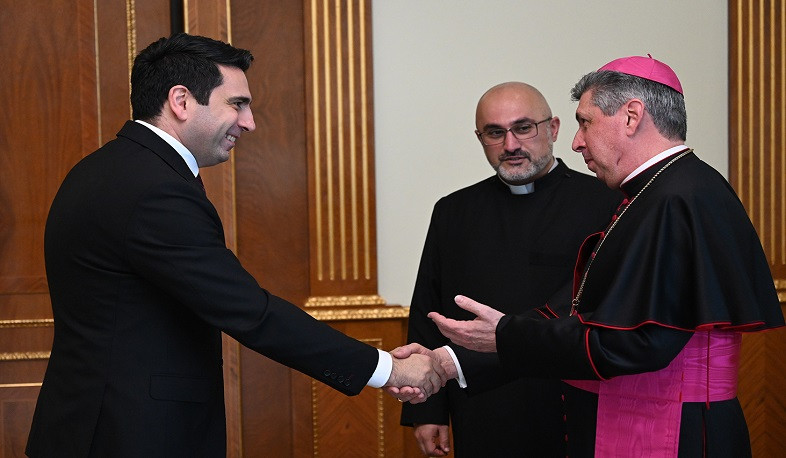 Ալեն Սիմոնյանն ընդունել է Հայաստանում Սուրբ Աթոռի առաքելական նվիրակ Ժոզե Ավելինու Բետանկուրին