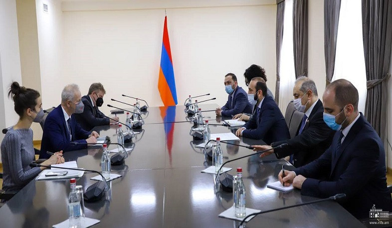 Առաքելությանս հիմնական նպատակը Կանադայի կողմից Հայաստանի ժողովրդավարական գործընթացին աջակցությունն է. Ստեֆան Դիոնը՝ Արարատ Միրզոյանին