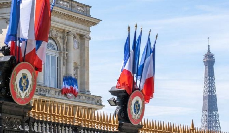 Париж активизирует усилия по поддержке Украины: глава МИД Франции