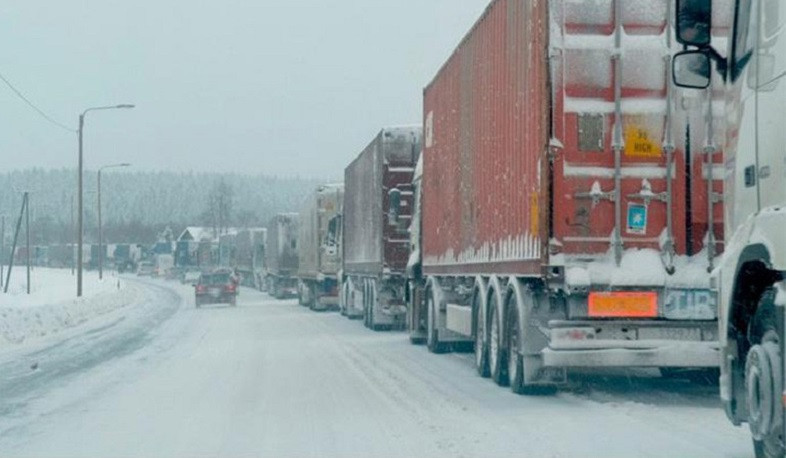 Լարսը փակ է բեռնատարների համար