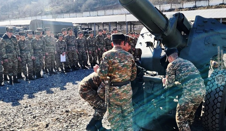 Գործնական պարապմունքներ՝  հրետանային ստորաբաժանումներից մեկի զինծառայողների հետ