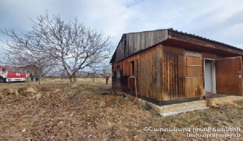 Աշտարակ-Օշական ավտոճանապարհին փայտե տնակ է այրվել