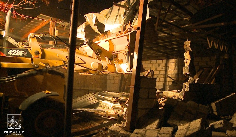 Ավան վարչական շրջանում քանդվել են հերթական ապօրինի շինությունները