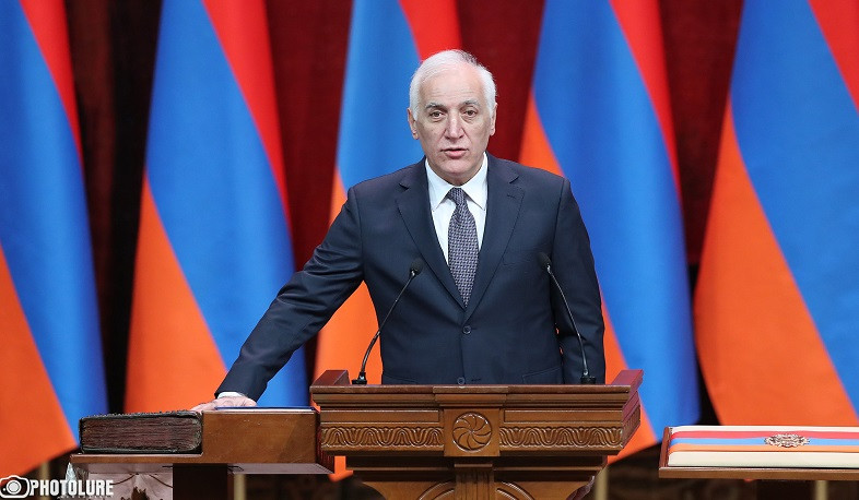 Երդվում եմ հավատարիմ լինել ՀՀ Սահմանադրությանը, իմ լիազորություններն իրականացնելիս լինել անաչառ․ Վահագն Խաչատուրյան