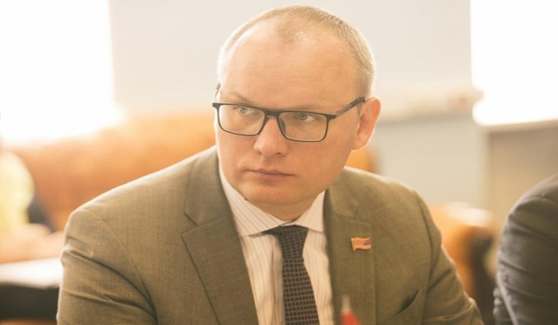 Անհրաժեշտ ենք համարում ՀԱՊԿ պետությունների միջև ռազմական համագործակցության զարգացումը. Սանդիկովը՝ ՀԱՊԿ ԽՎ հանձնաժողովի նիստում