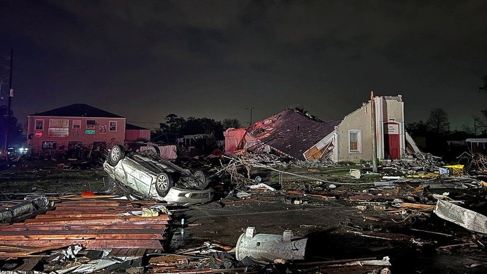 One killed as tornado tears through suburbs in New Orleans