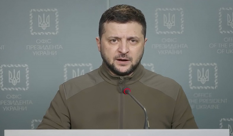 Зеленский попросил у НАТО военную помощь 