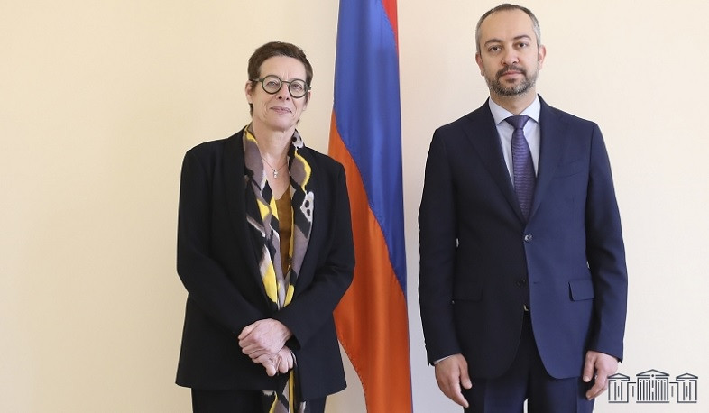 Агаджанян и посол Франции обсудили ситуацию у села Парух в Карабахе