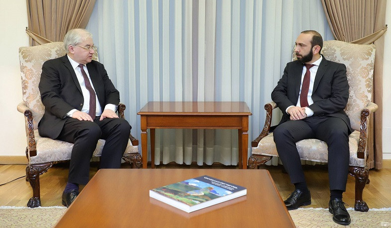 ER Xİ naziri və Minsk Qrupunun rusiyalı həmsədri Azərbaycanın Parux hissəsinə zorla daxil olması ilə bağlı vəziyyəti müzakirə edib