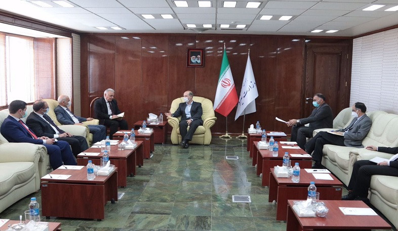 Artashes Tumanyan discusses issues related to deepening economic cooperation with high-ranking Iranian officials
