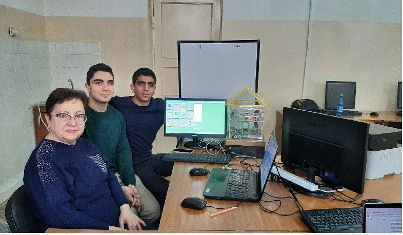 Ֆիզմաթ դպրոցի թիմը ոսկե մեդալի է արժանացել «Ռոբոարտ-2022» մրցույթ-փառատոնում