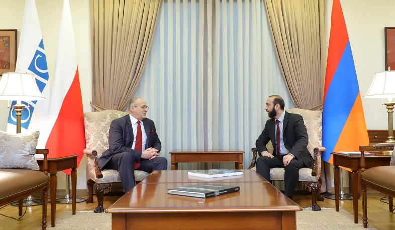 Private conversation of Foreign Minister and OSCE Chairman-in-Office takes place