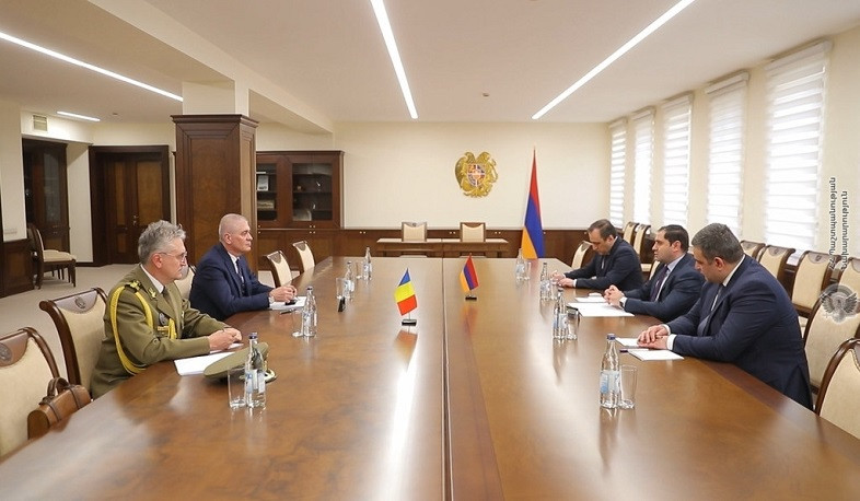 ER müdafiə naziri Rumıniya səfirini Dağlıq Qarabağla Ermənistan sərhədindəki vəziyyətlə bağlı məlumatlandırıb