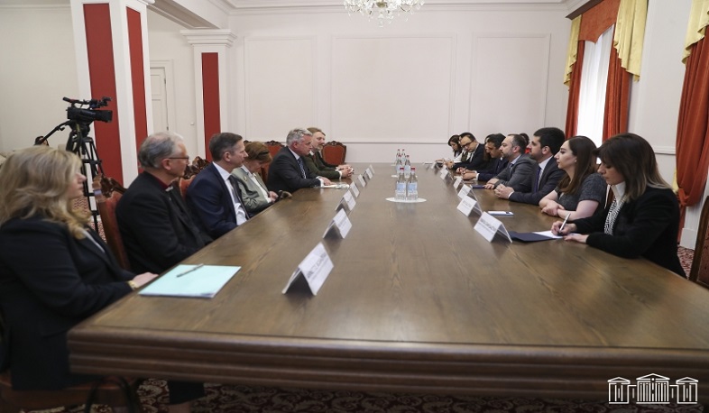 Məsələnin həlli üçün danışıqlar aparmaq lazımdır: Böyük Britaniya-Ermənistan Dostluq Qrupunun rəhbəri Dağlıq Qarabağ münaqişəsi barədə