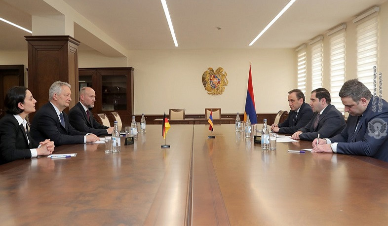 Министр обороны и Посол ФРГ обсудил ситуацию в Арцахе и на армяно-азербайджанской границе
