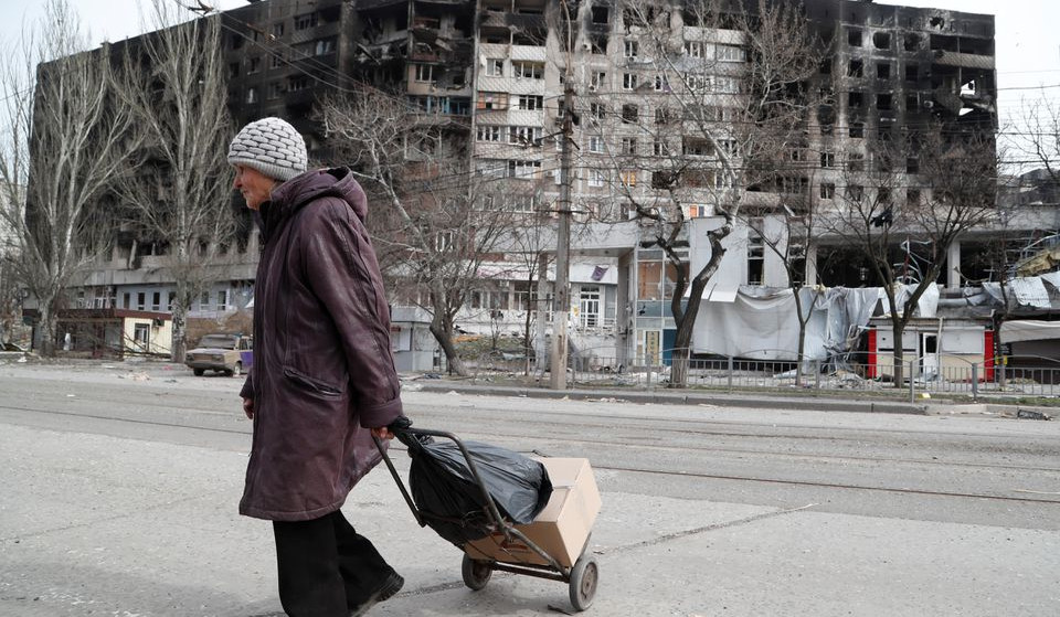 Ukraine says seven humanitarian corridors planned for evacuations on Saturday