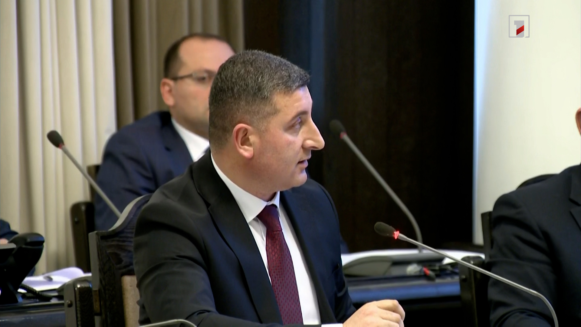 Տարին մեկ անգամ ծրագրերը մոնիթորինգ ենք անում. Գնել Սանոսյանը՝ կատարվող շինաշխատանքների որակի մասին