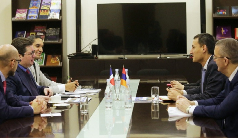 Միջբուհական կապերի ձևավորման հնարավորությունը Հայաստանի և Դոմինիկյան Հանրապետության միջև. հանդիպում ԿԳՄՍ նախարարությունումում