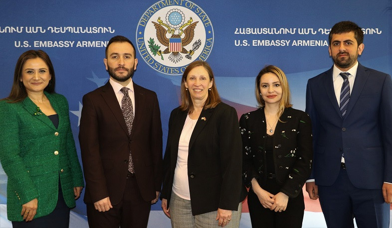 Посол США в Армении Линн Трейси встретилась с депутатами фракции «Гражданский договор»