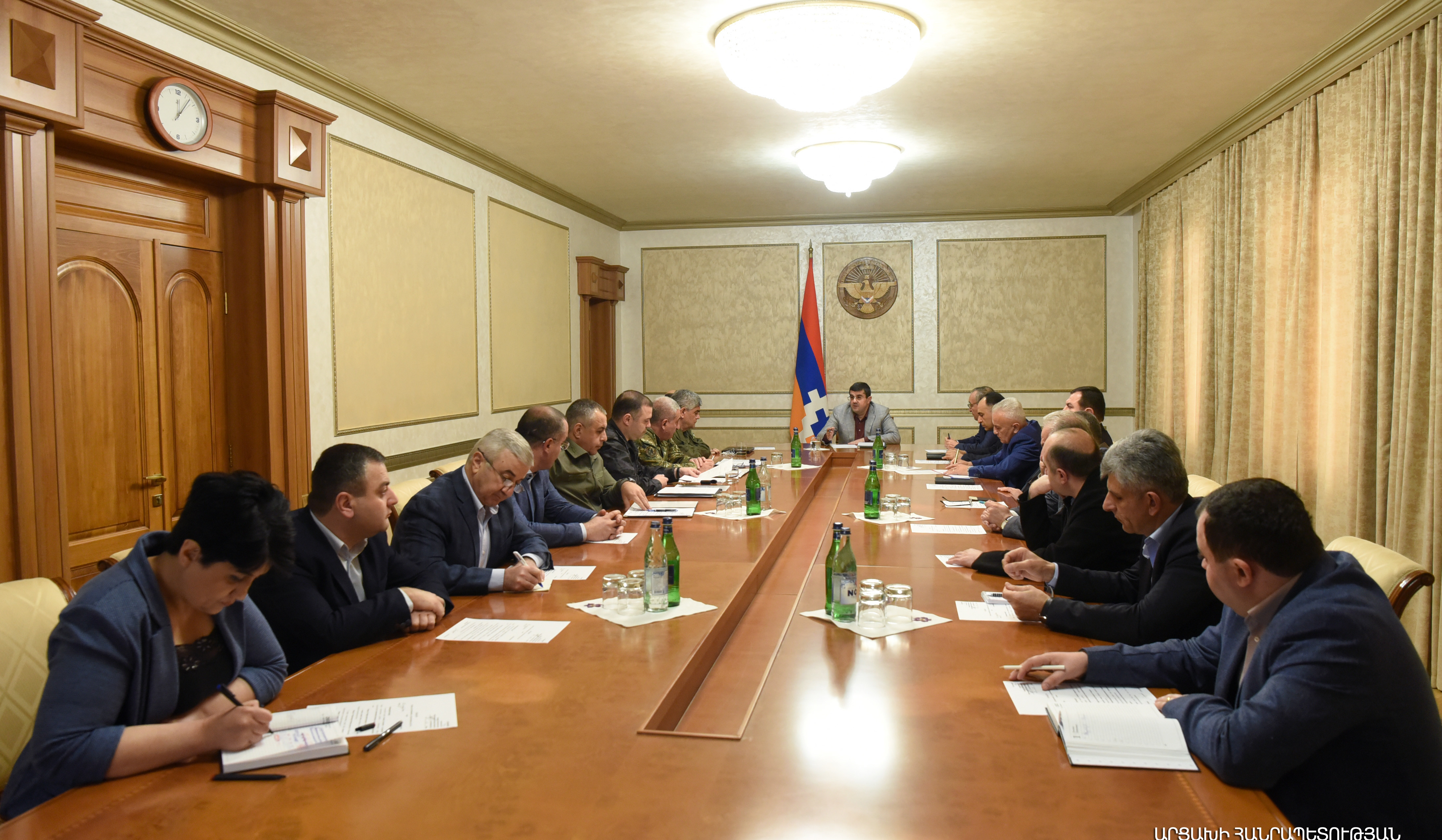 Biz Azərbaycan qoşunlarının Paruxdan və Karaglux yüksəliyindən başlanğıc mövqelərinə qaytarılması üçün səylərimizi davam etdiririk: Artsax Prezidenti