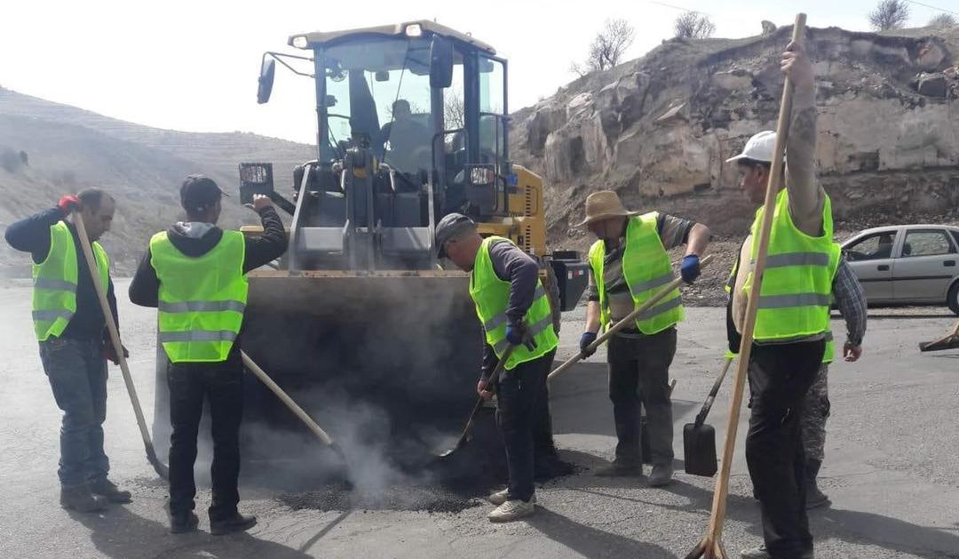 Փոսային նորոգման աշխատանքներ Երևան-Գառնի ավտոճանապարհին