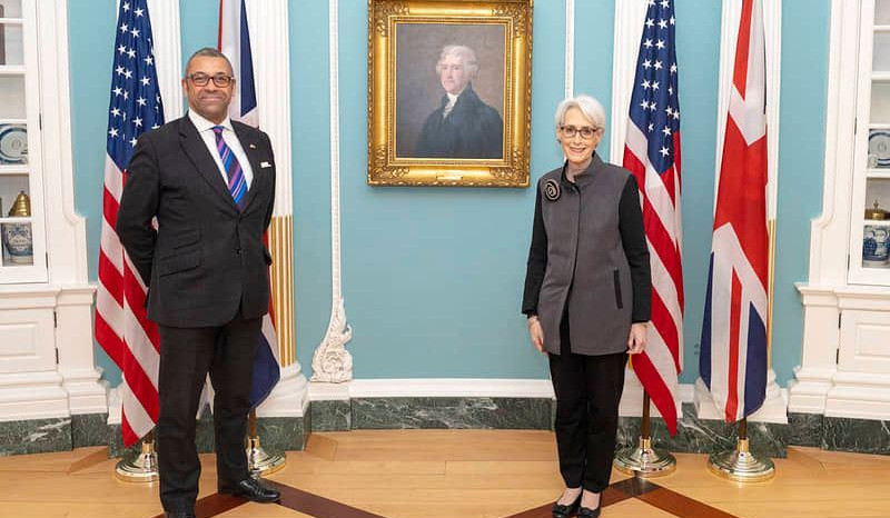 Заместитель госсекретаря США и госминистр Великобритании обсудили двустороннее сотрудничество в поддержку усилий по установлению мира на Южном Кавказе