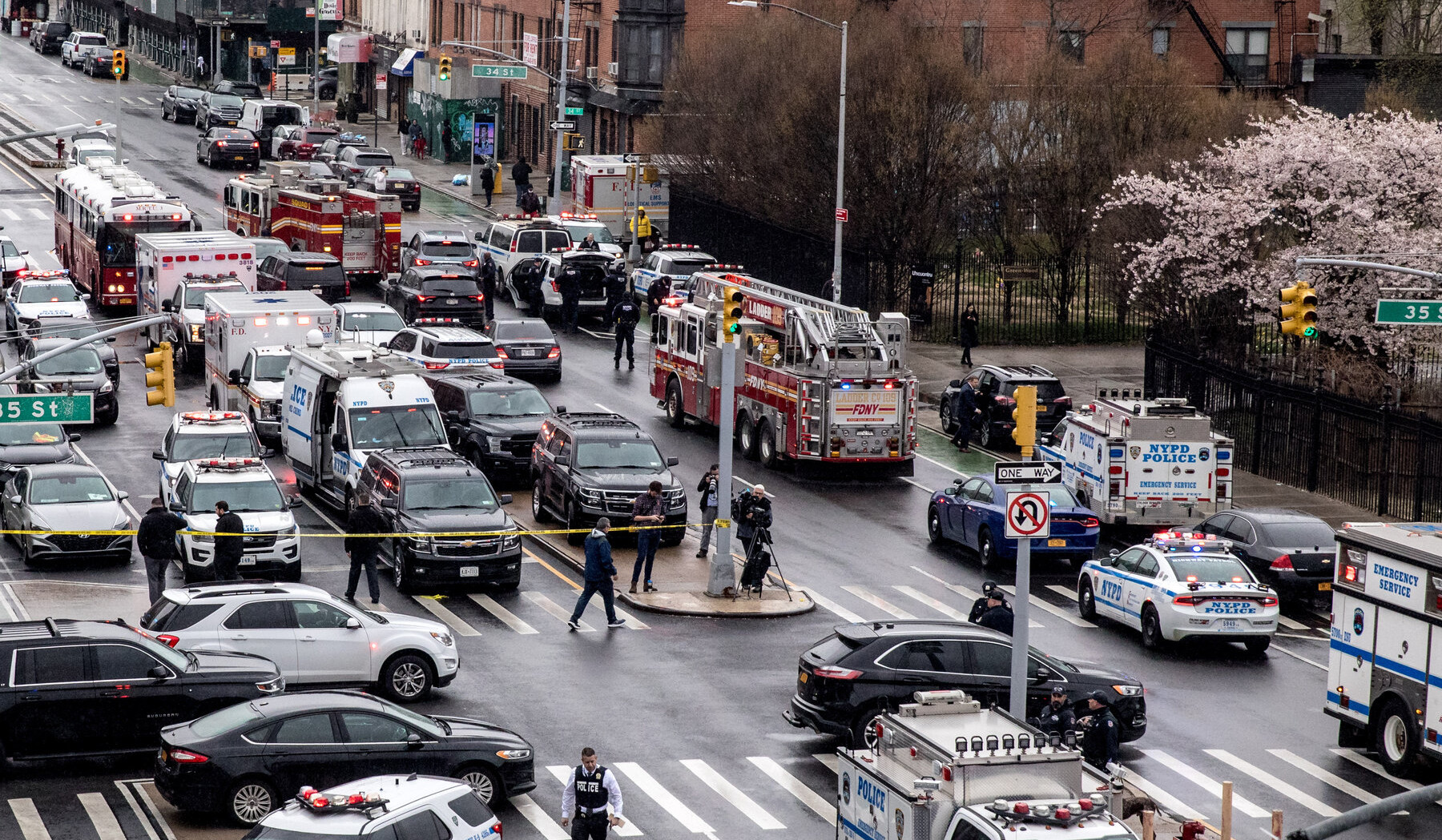 Նյու Յորքի մետրոյում անհայտ անձը կրակել է ուղևորների վրա