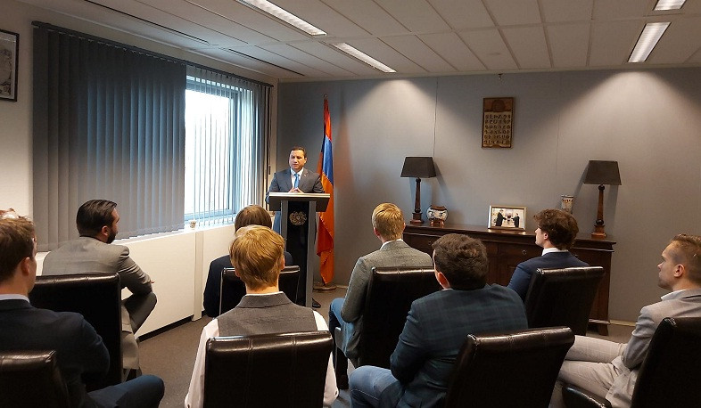 Ambassador Balayan mentions challenges Armenians of Artsakh face with youth organisation of CDJA political party