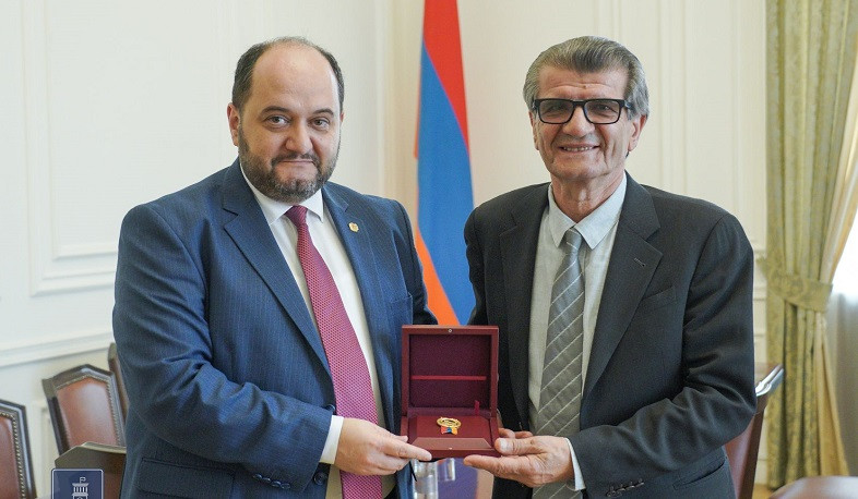 Australian-Armenian philanthropist Hero Dilanchyan awarded Armenian Prime Minister’s medal