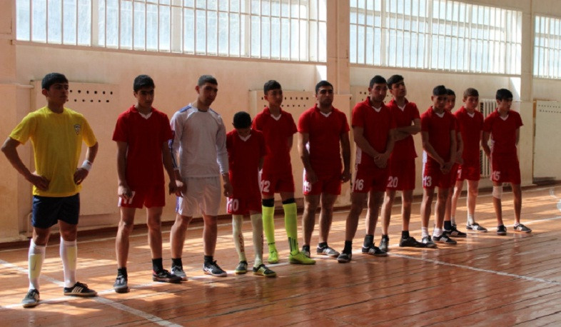 7-12-րդ դասարանների աշակերտների միջև սպարտակիադայի ծրագրով կայացել են ֆուտզալի միջմարզային մրցումները