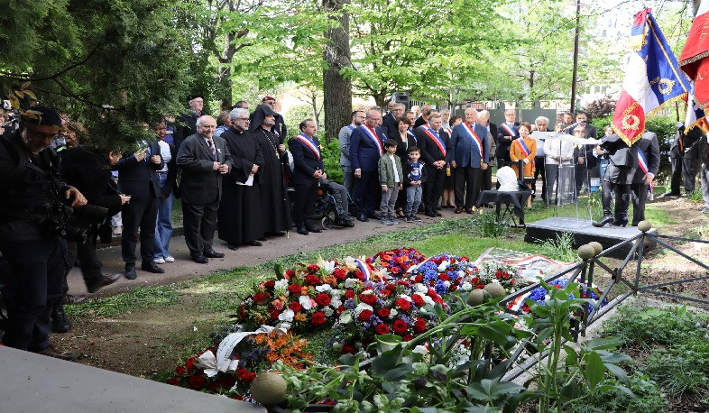 Ceremony dedicated to 107th anniversary of Armenian Genocide in Charenton-le-Pont, France