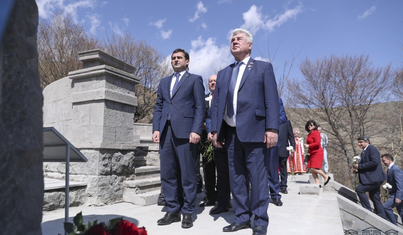 Հակոբ Արշակյանը մասնակցել է Ալեքսանդր Պուշկինի արձանի բացմանը