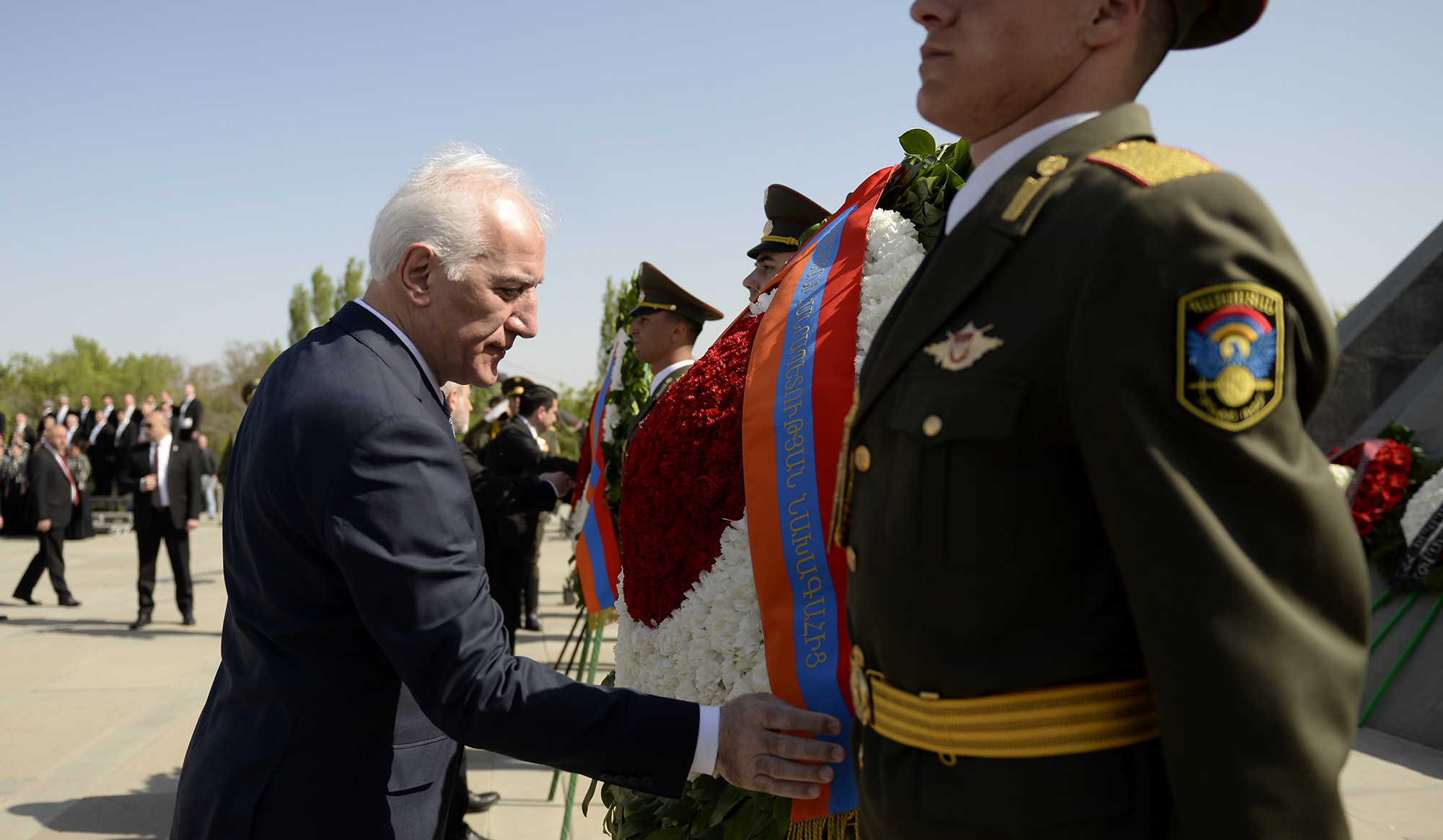 Վահագն Խաչատուրյանը Ծիծեռնակաբերդում հարգանքի տուրք է մատուցել Հայոց ցեղասպանության զոհերի հիշատակին