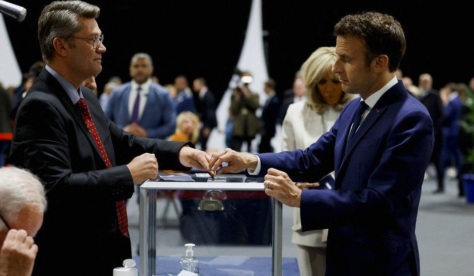 Ըստ էքզիթ փոլերի՝ Էմանուել Մակրոնը նախագահի ընտրության երկրորդ փուլի առաջատարն է