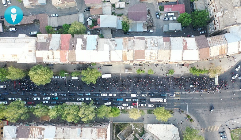 Ժամը 19:03-ի դրությամբ «Սասունցի Դավիթ» կայարանից Տիգրան Մեծի պողոտա հատվածում, որտեղով անցնում էր երթը, գտնվել է շուրջ 1200 մարդ. ԻՔՄ