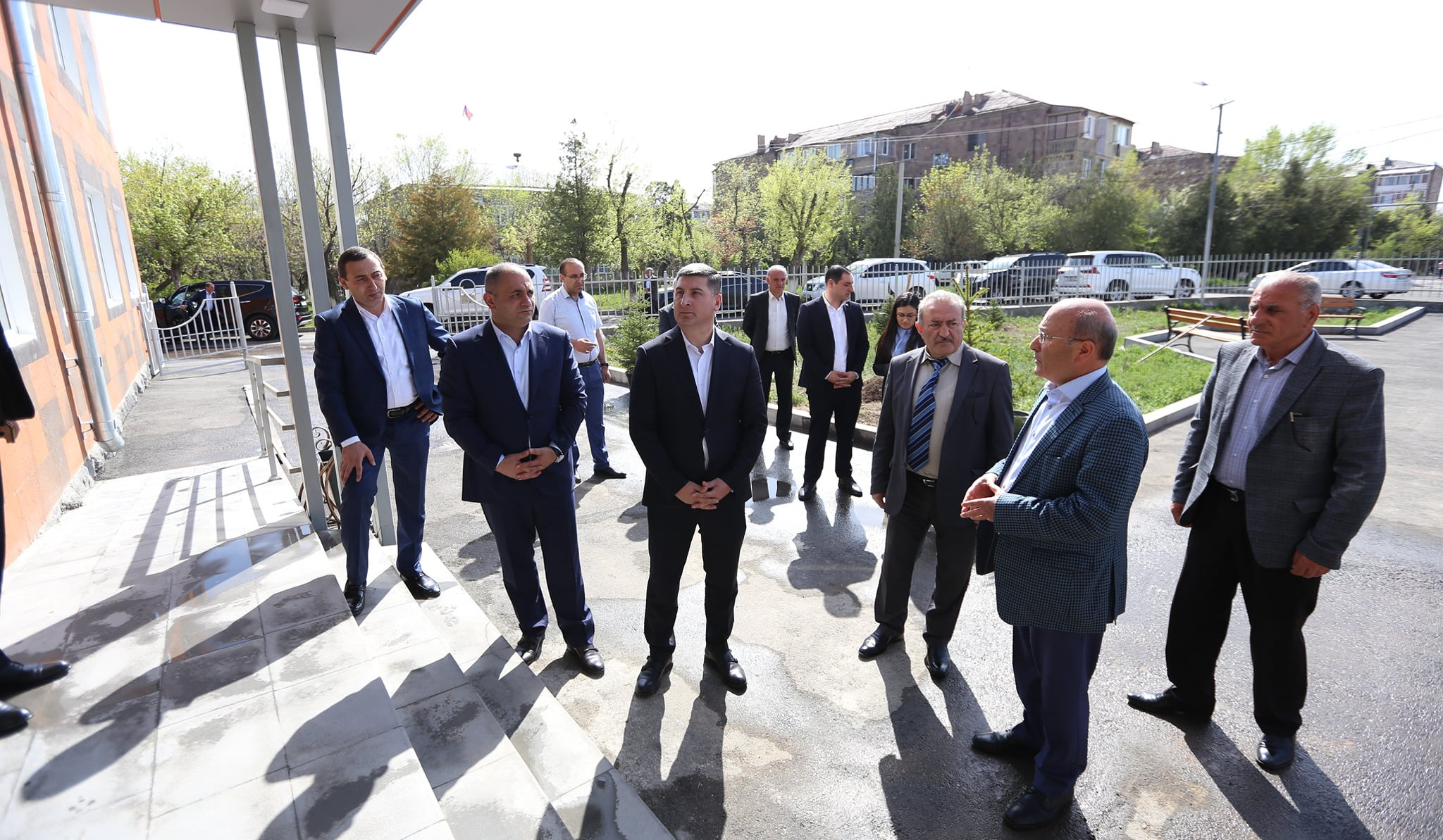 Գնել Սանոսյանին են ներկայացվել Բյուրեղավանի պոլիկլինիկայի հիմնանորոգված շենքում իրականացված աշխատանքները